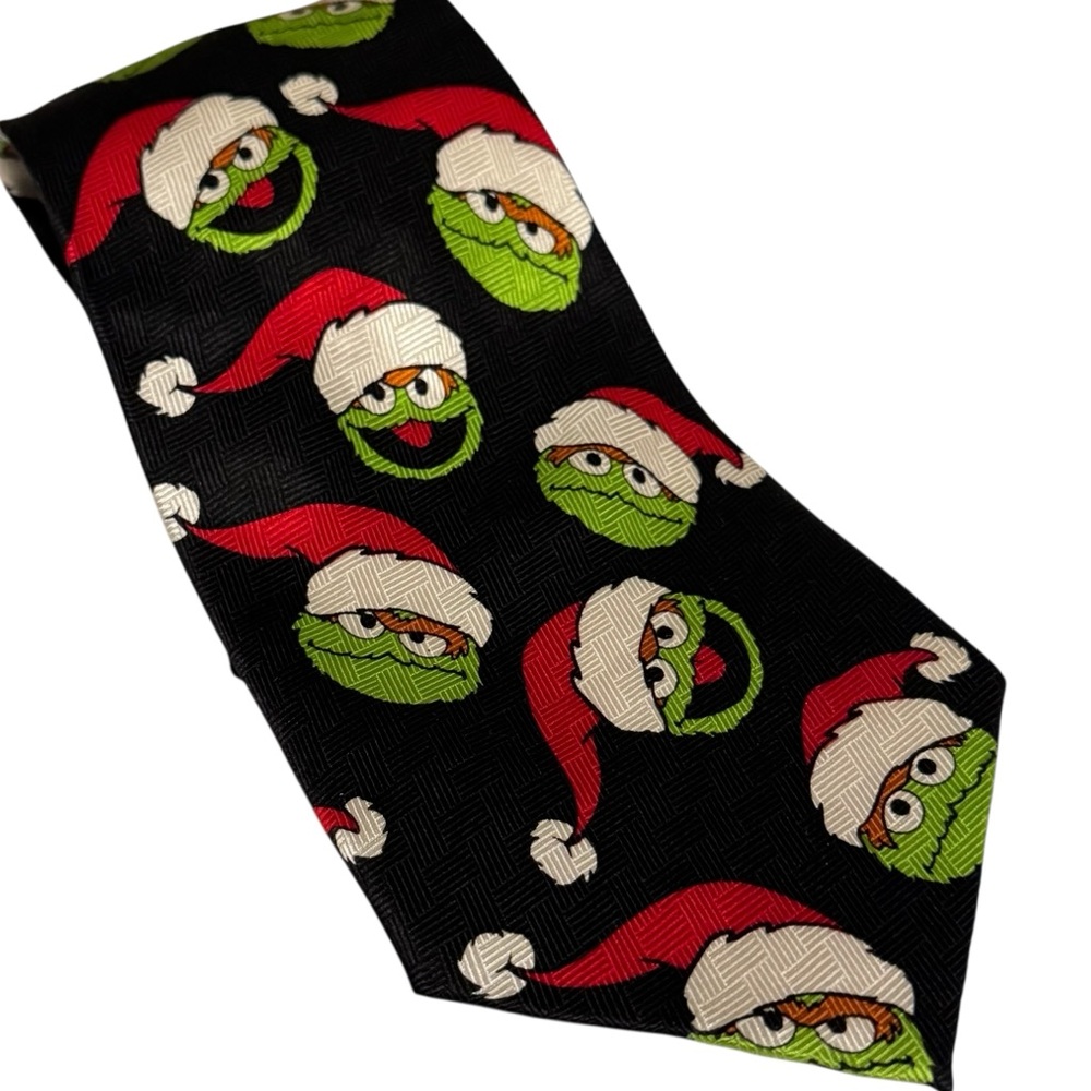 Sesame Street Oscar the Grouch, Santa Christmas 100% silk holiday tie black